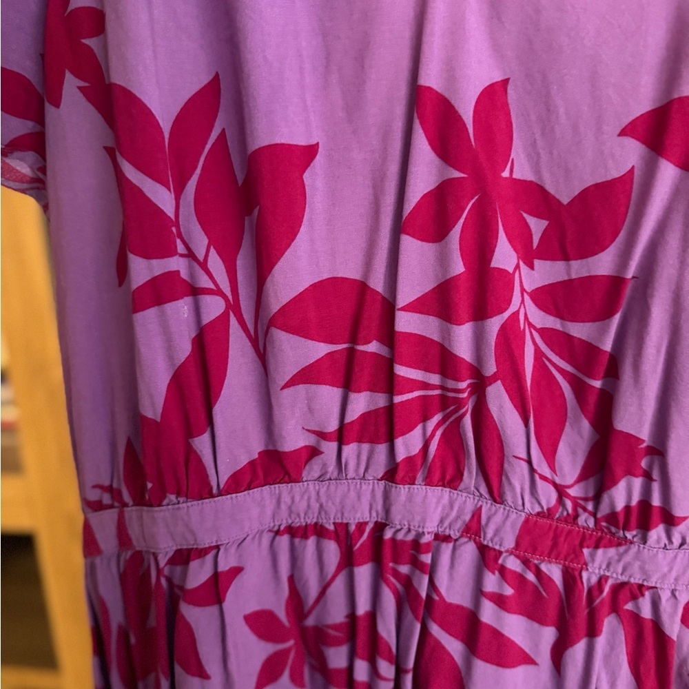 Old Navy Women’s XXL Purple and Pink Leaf Tropical V-Neck Elastic Waist Dress - Picture 6 of 8